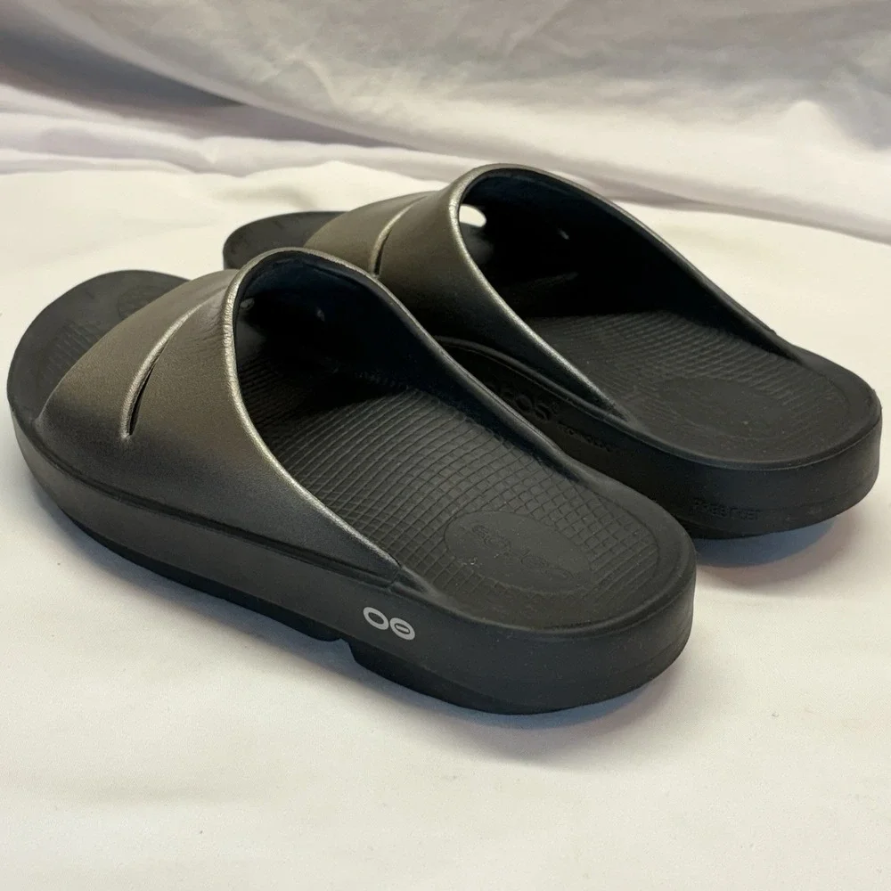 Oofos Sandals Ooahh Slides M 7 / W 9 EU 40 Beach Metallic Iridescent Calypso‎